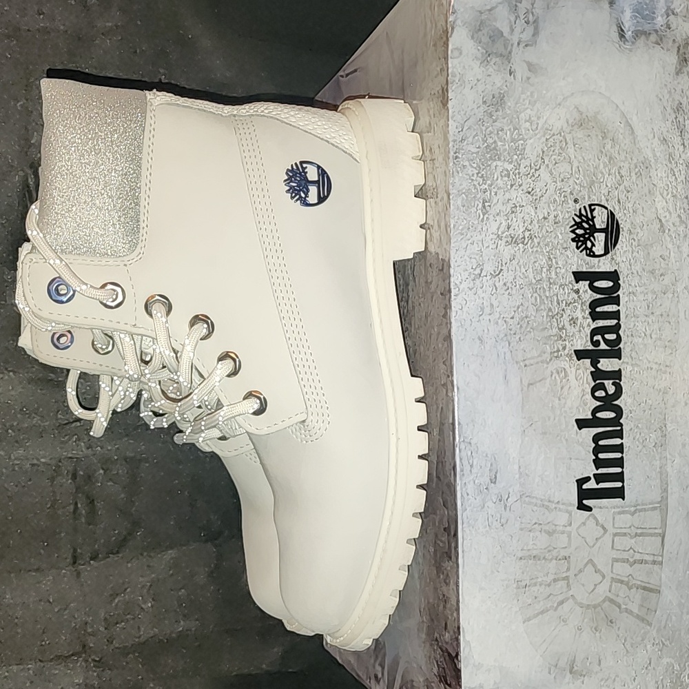 Womens  Limited Edition Timberland Boots Size 7